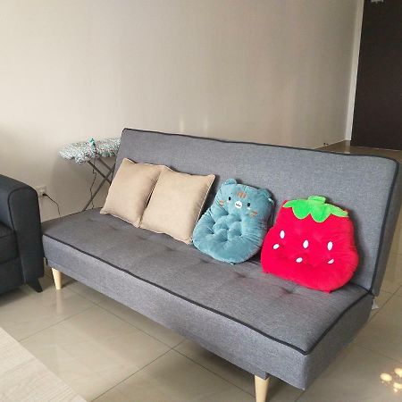 Kempas Indah @ The Secret Garden Homestay Джохор-Бару Экстерьер фото